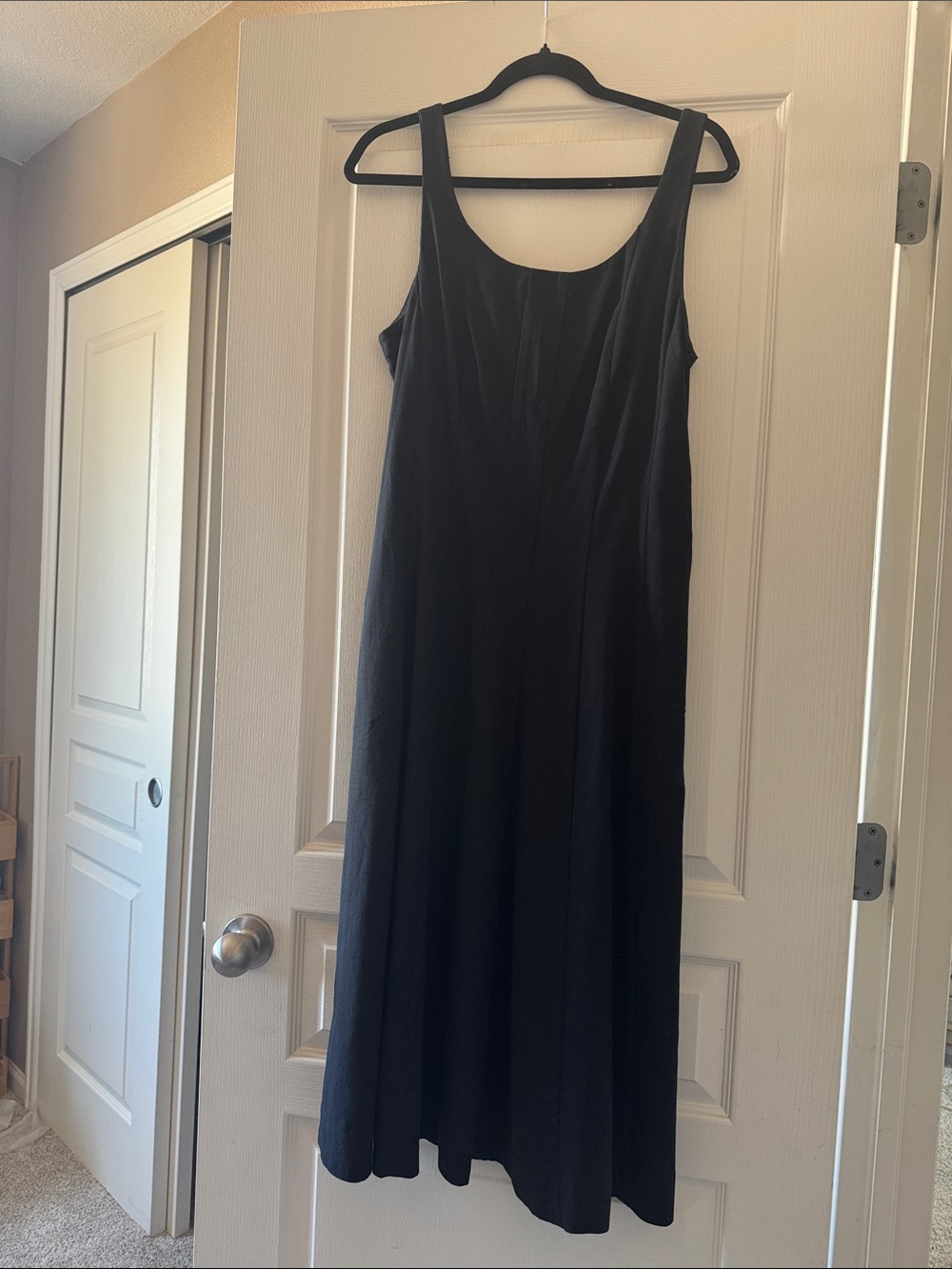 Classic Black Sleeveless Women’s Dress